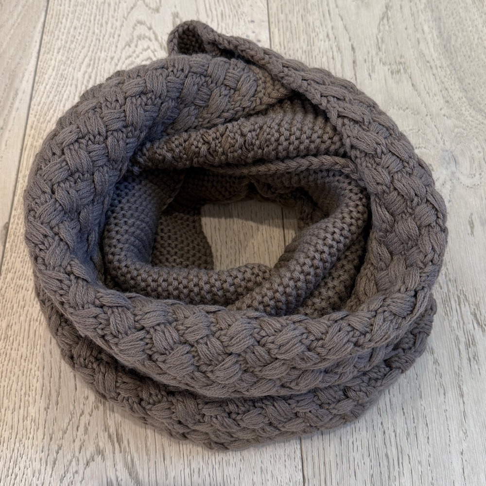 Nordstrom Brass Plum Chunky Infinity Scarf Wrap